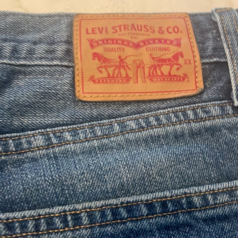 LEVIS JEAN SHORTS - Picture 3 of 5